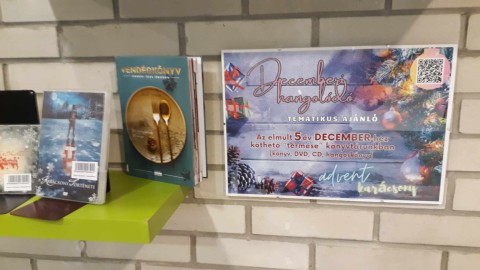 A Témánál vagyunk polcra kihelyezett könyvek