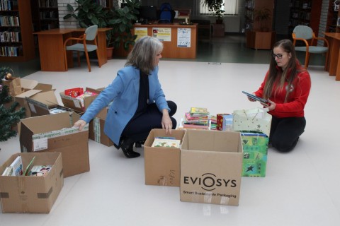 Az ajándékok dobozolása