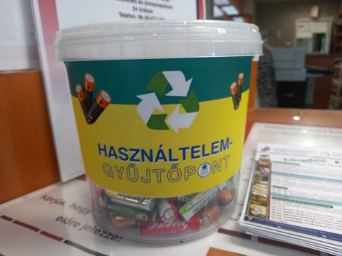 Kiehylezett használelem-gyűjtőpont a Ruhatárban