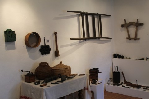 Szerinted mi ez? időszaki kiállítás a tájházban