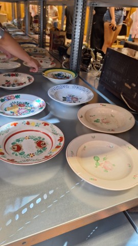 A gyűjtemény raktárában kiválasztottuk, mi díszítse a tájházat