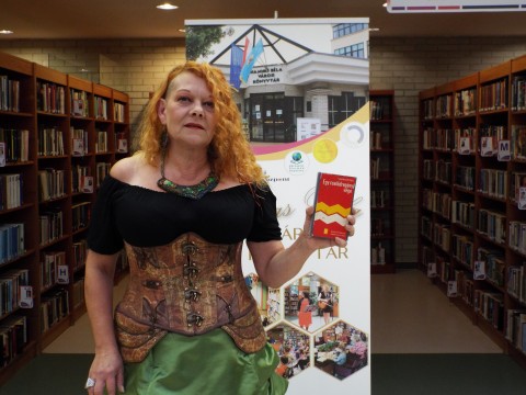 Ágens a könyvet ajánlja