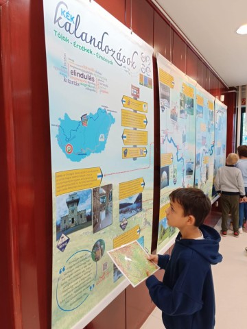 A kiállításhoz kapcsolódó iskolai foglalkozás.