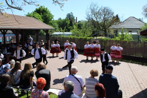 A Kisbocskor néptáncegyüttes