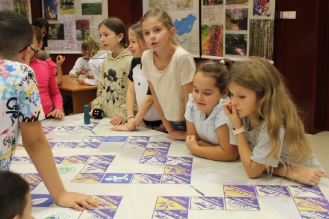 Izgalmas társasjátékozás.