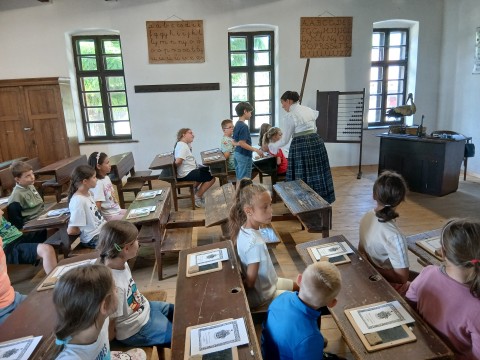A tanteremben csend rend és fegyelem volt