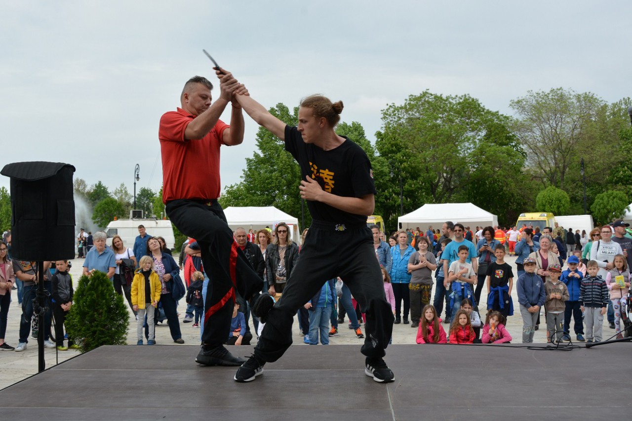 A biztonság napja, összegyűjtött fotók az előző évekből