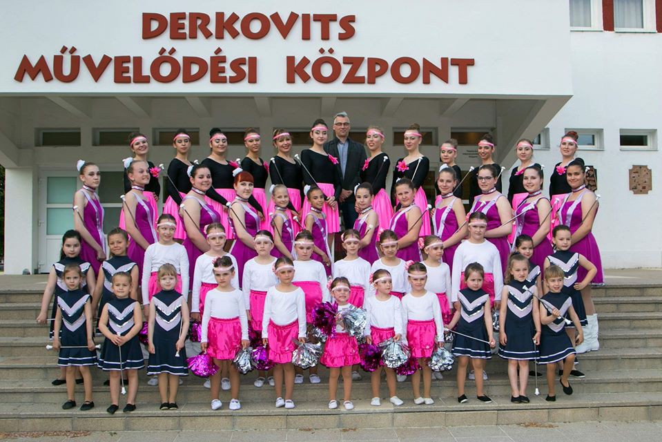 Tiszaújvárosi Derkovits Majorette Csoport képes összeállítás