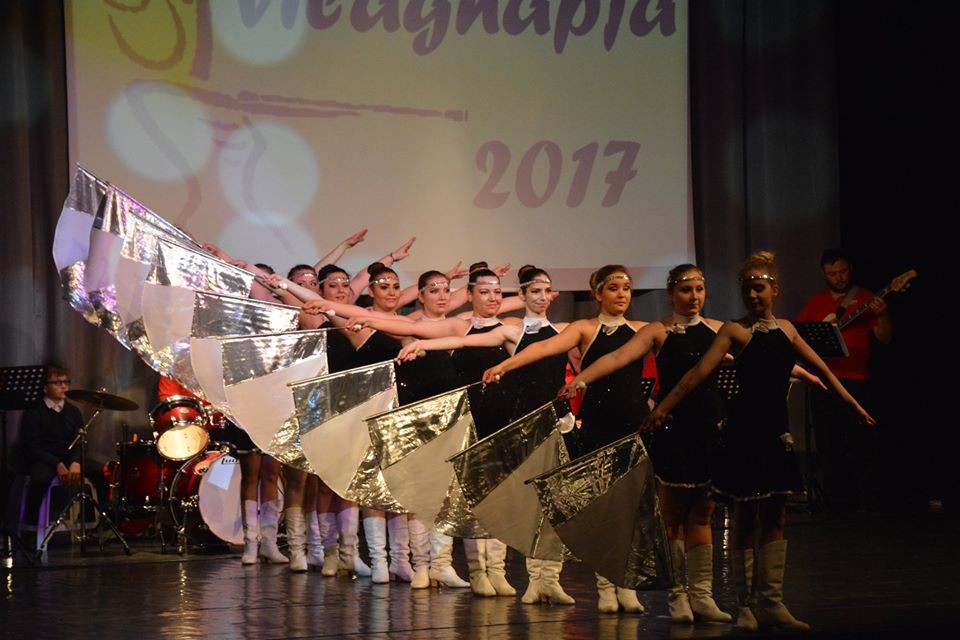 Tiszaújvárosi Derkovits Majorette Csoport képes összeállítás