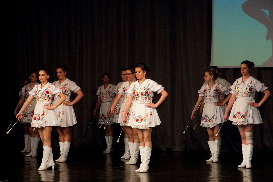 Tiszaújvárosi Derkovits Majorette Csoport képes összeállítás