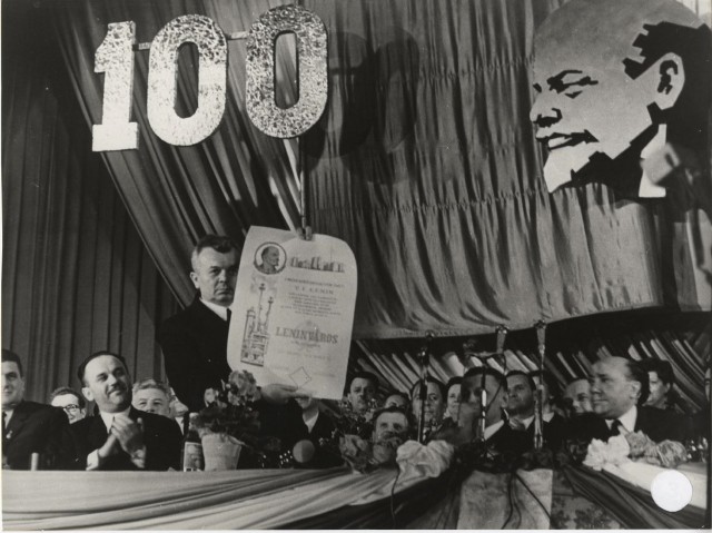1970. április 22. Díszünnepség a Lenin-centenárium és a város névadása tiszteletére