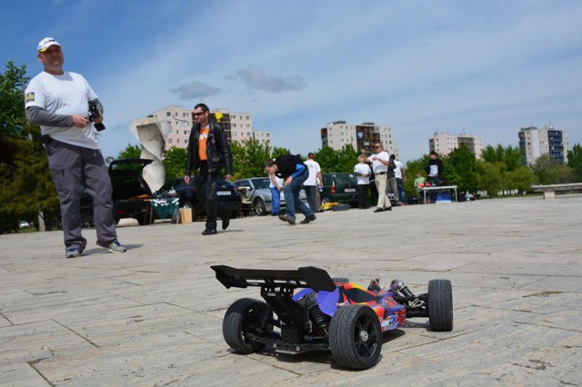 távirányítós autó bemutató