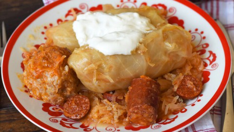 https://www.nosalty.hu/recept/klasszikus-toltott-kaposzta