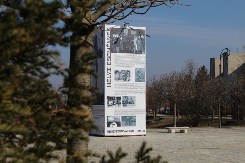 Hypercube a Városháztéren