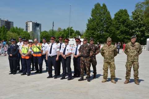 Katonai, rendőrségi bemutató