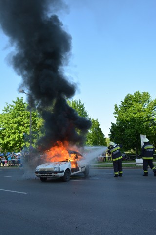 Tűzoltó bemutató