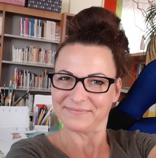 Barnóczki Ulrike grafikus