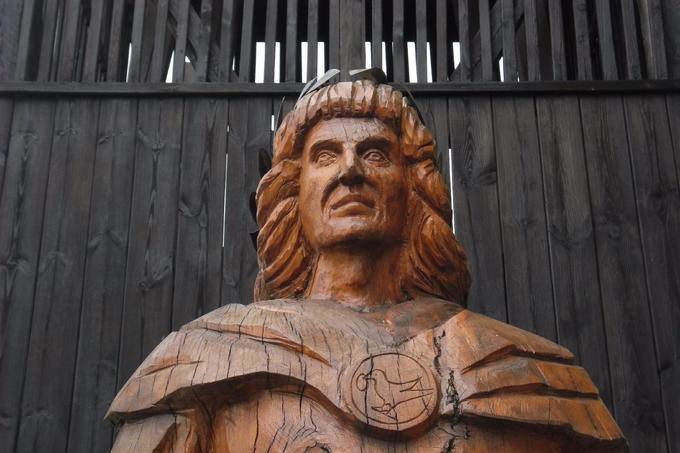 Hunyadi Mátyás szobra