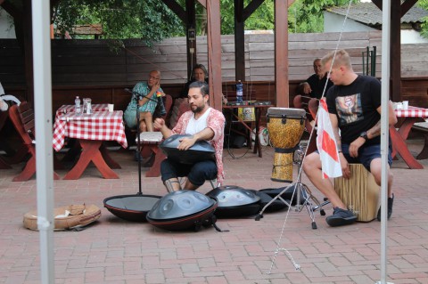 Afronauta, és Kármen Krisztián handpan koncertje