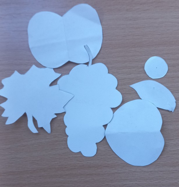 Az ablakdísz elkészítésének fázisai