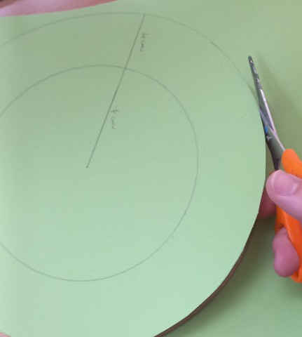 Az ablakdísz elkészítésének fázisai