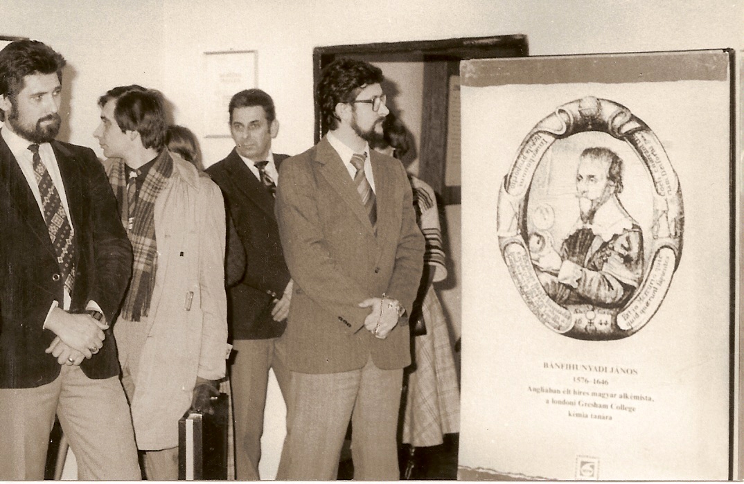 A Helytörténeti Gyűjtemény "Híres Magyar Vegyészek" című kiállításának megnyitója 1982-ben
